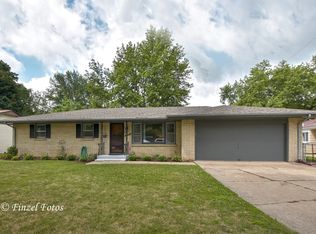 2319 Devon Ct, Loves Park, IL 61111