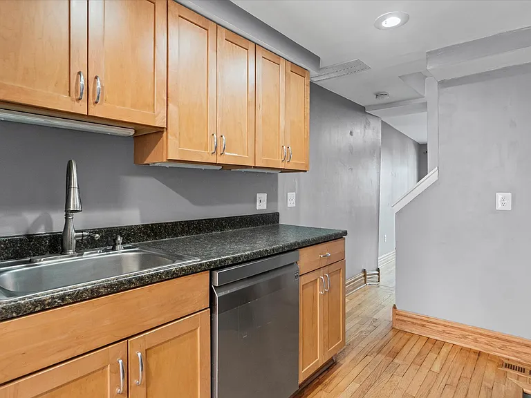 900 Harden Ct — Photo 12