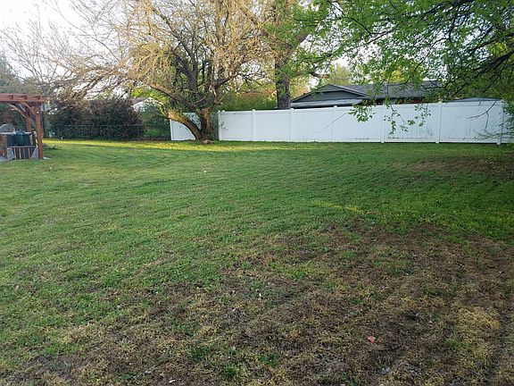 5th image of 1302 Charlotte Ct