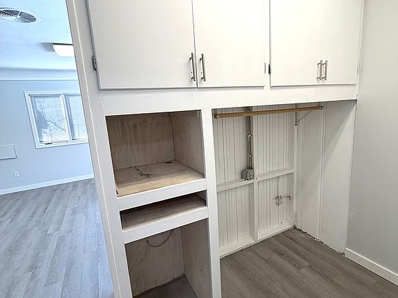 5th image of 3138 Tremainsville Rd