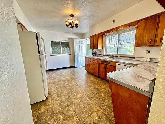 5th image of 1279 26th St