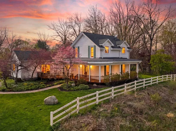 8 S Smoke Rd, Valparaiso, IN 46385