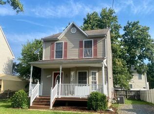 6464 3rd St, Alexandria, VA 22312