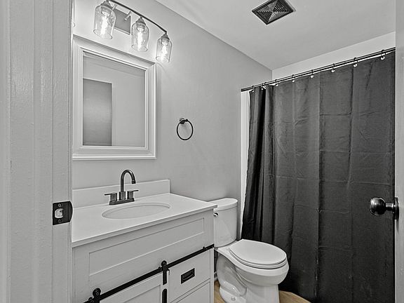 3rd image of 101 Cedar Hill Dr #205