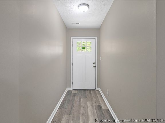 5th image of 1661 Veanna Dr