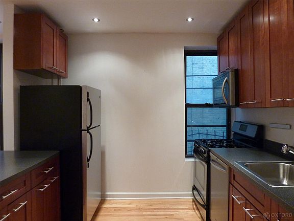 3rd image of 96 Hart St APT 3A
