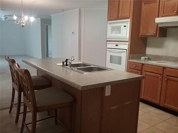 5th image of 12585 SE 102nd Ave