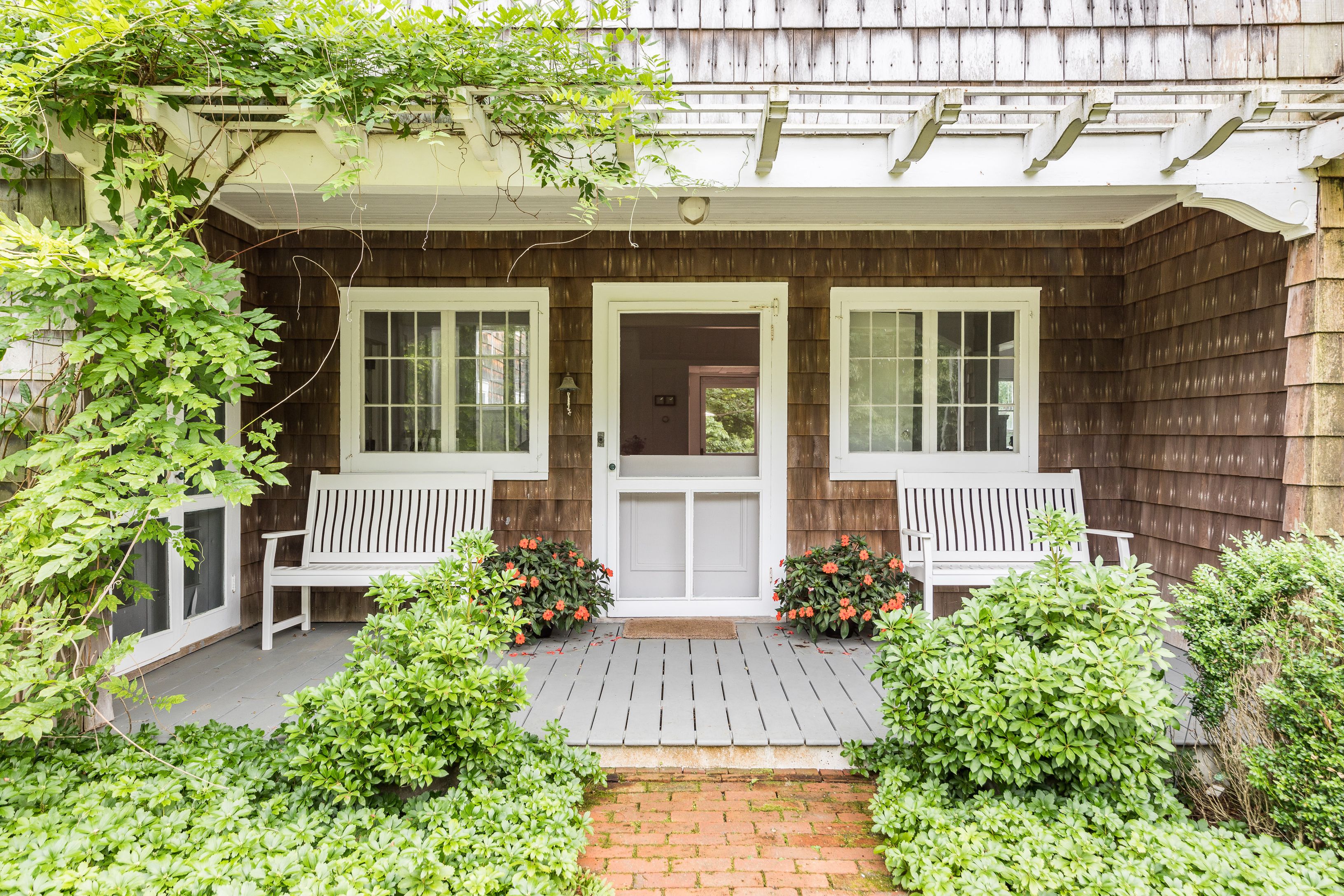 53 Lily Pond Ln, East Hampton, NY 11937 Out East