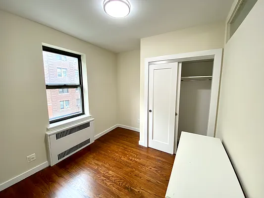 Rented by LRGNY Group, Inc. | media 18