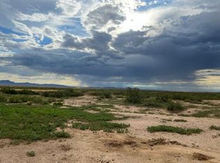 736 Upham Rd, Elephant Butte, NM 87935