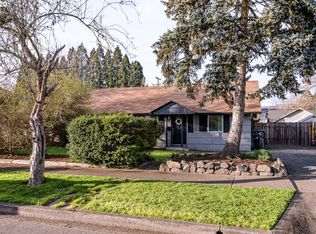 1270 F St, Springfield, OR 97477