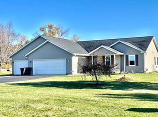 5371 S Sunnydale Ln, Rochelle, IL 61068