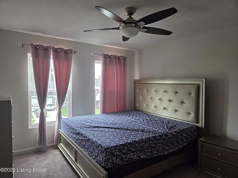 108 Strawberry Field Dr — Photo 32