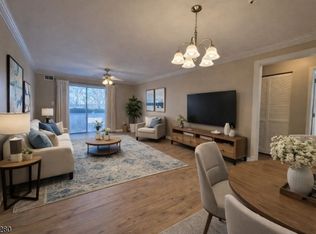 42 Crestview Ln #42, Mount Arlington Boro, NJ 07856