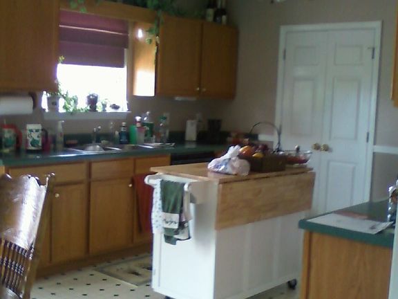 Eat-in kitchen (this only shows half)