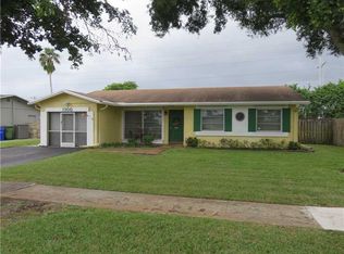 1300 NW 96th Ter, Pembroke Pines, FL 33024