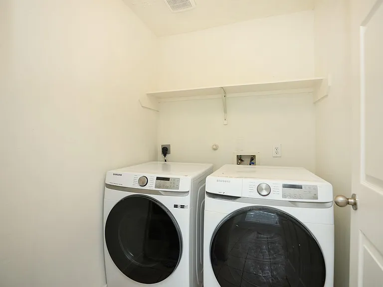 5007 Creekbridge Ct — Photo 18