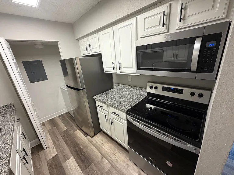 3772 Idlebrook Cir #108 — Photo 5