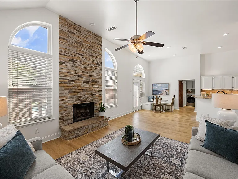 42 Sonora Dr — Photo 16