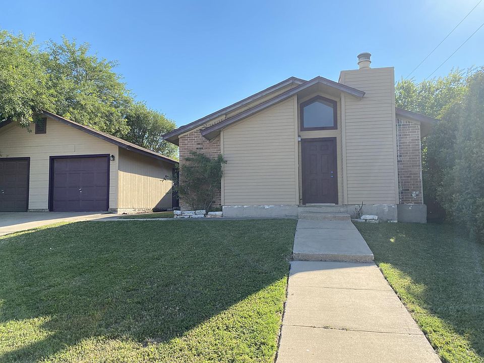 1st image of 2109 Old West Pl #A