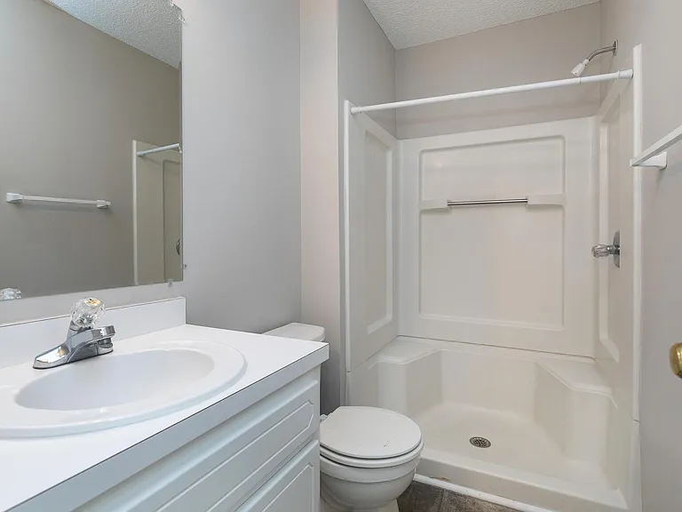 118 McKenzie Cir — Photo 11