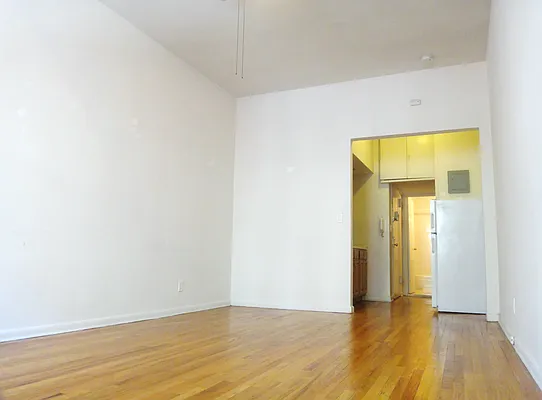 Rented by Paley Management | media 7