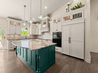 47109 Dorothy Pl, Harrisburg, SD 57032