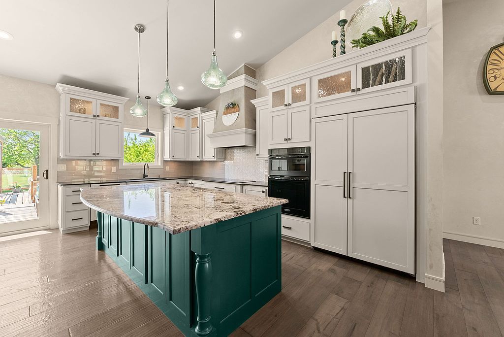 47109 Dorothy Pl - Property Image