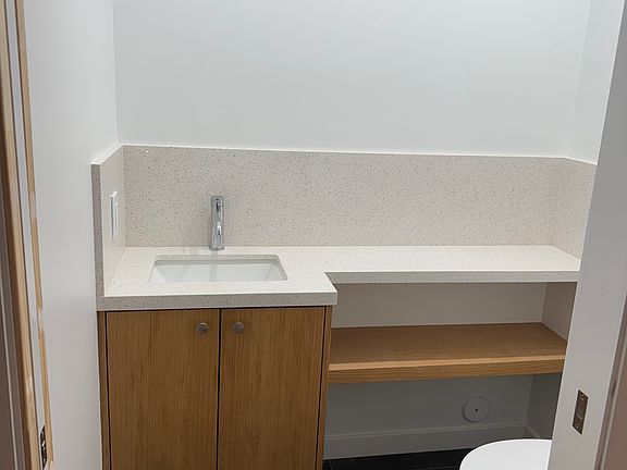 this 1/2 restroom will be shared with all renters