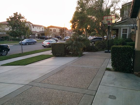 3rd image of 18186 Grove Pl