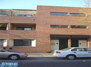1225 South St #B, Philadelphia, PA 19147