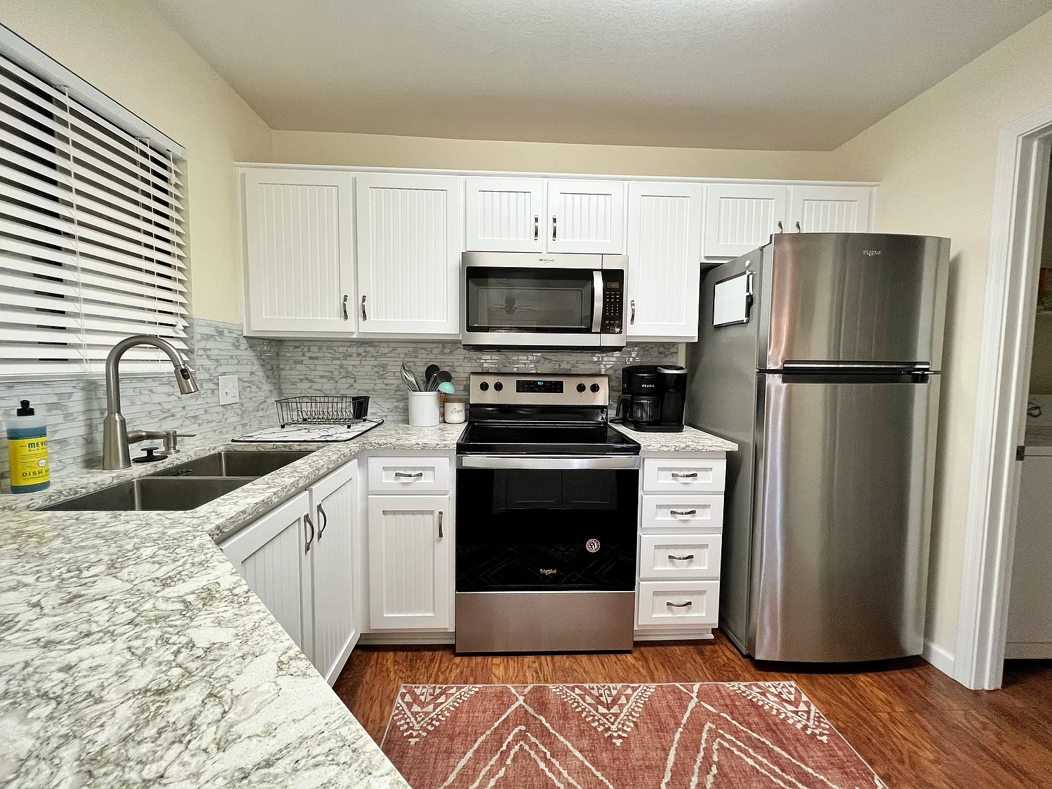 Furnished 2bd Condo with Pools and Gym in NE Tucson — Photo 3