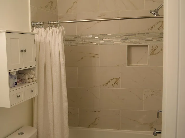 918 Hamilton St NW — Photo 5