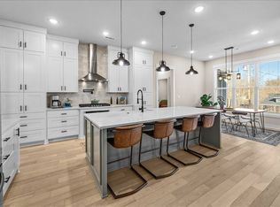 9 Whithorn Cir, Bella Vista, AR 72715