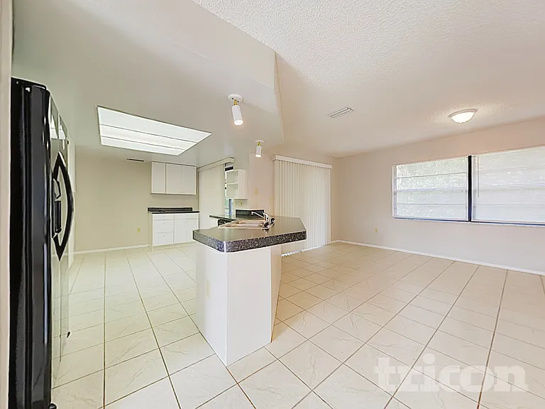 10457 Laval St — Photo 6