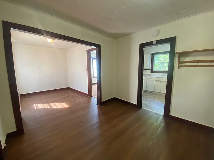 405 Budd St #4 — Photo 3