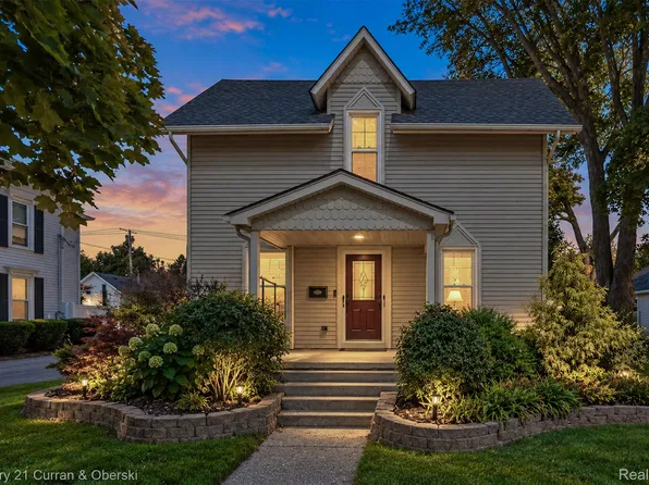 323 E Liberty St, South Lyon, MI 48178