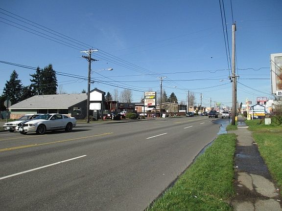 4th image of 8801 Pacific Ave