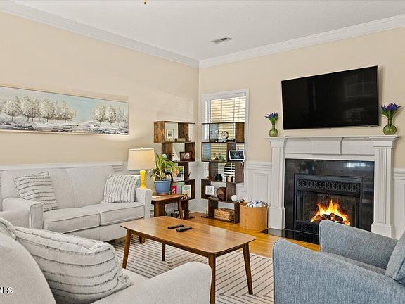 2nd image of 531 Sweetgrass Ln