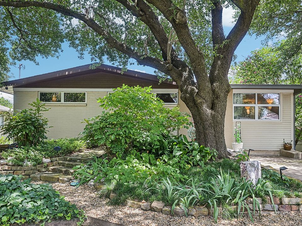 1st image of 10369 Country Club Dr