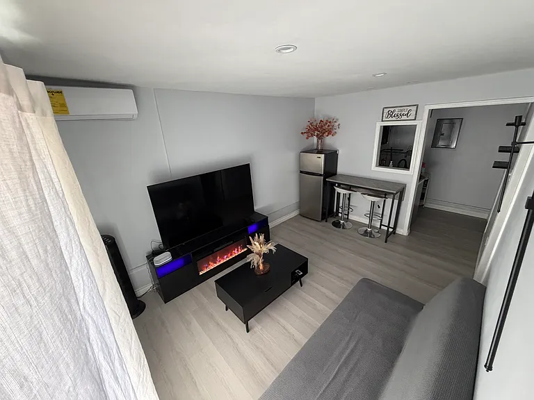 20310 Valerio St — Photo 12