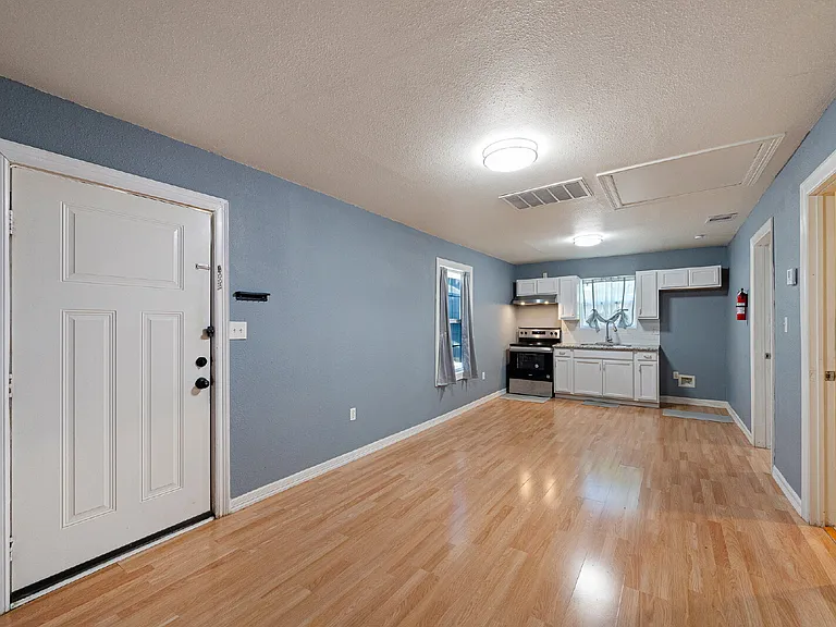 7815 Harding St #B — Photo 7