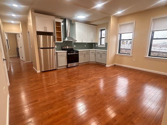 2nd image of 2695 Kennedy Blvd #46