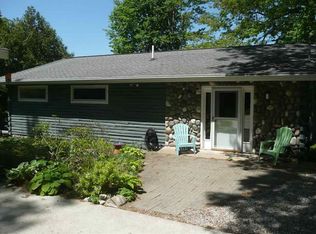 19404 Pleasant View Rd, Lake Ann, MI 49650