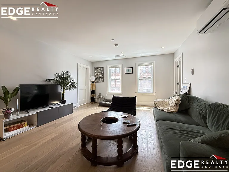 425 Market St #301 — Photo 8