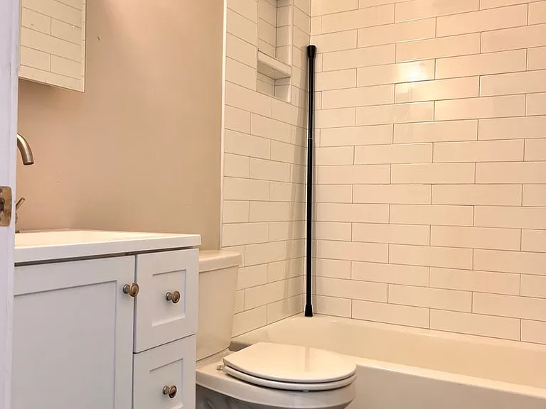 4627 E Thompson St #2 — Photo 8