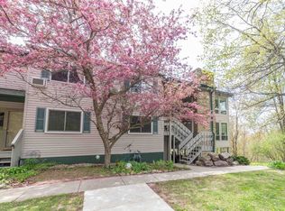 S6185 Bluff Rd APT 2, Merrimac, WI 53561