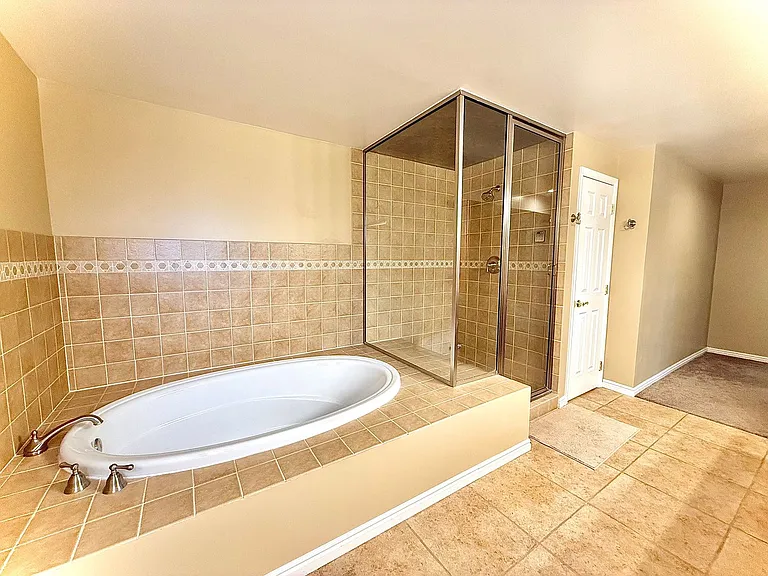 8730 N Silver Spur Rd — Photo 31