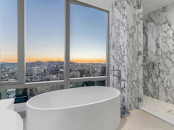 Residence 67C Primary Bath