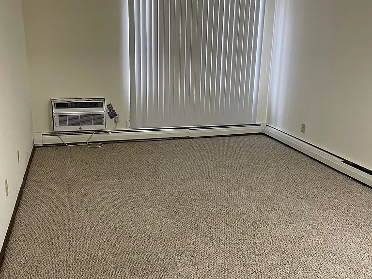 Westport Apartments — Photo 9